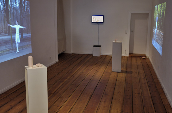 3WEEKS 4 Raumprojekte Heike Nösslböck (exhibition view), SENSELESS again